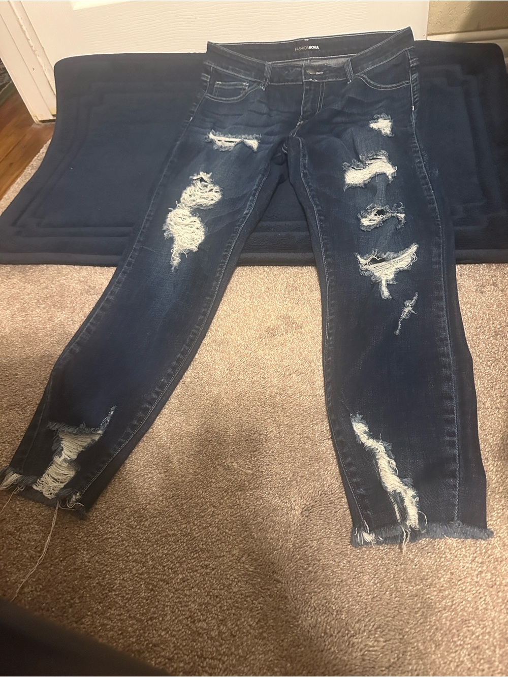 Distressed Dark Wash Women’s Jeans - Navy Blue